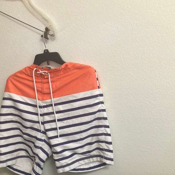 Men’s gap swim trunk’s large - Picture 1 of 4